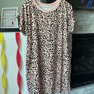 Cream and Black Mini Dress with Puff Sleeves and Crew Neck for Casual Wear